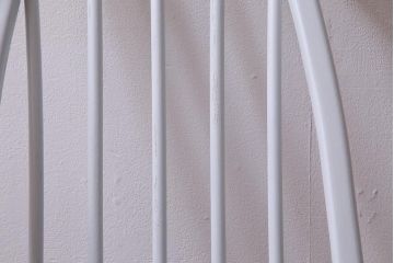 ヴィンテージ家具　ビンテージ　ERCOL(アーコール)　コントラストが目を引くペイントクエーカーチェア(椅子)(3)