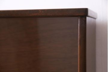 ヴィンテージ家具　北欧ビンテージ　チーク材　シンプルモダンなデザインがおしゃれなサイドボード(飾り棚)