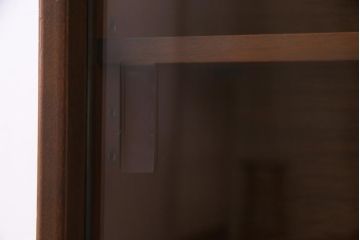 ヴィンテージ家具　北欧ビンテージ　チーク材　シンプルモダンなデザインがおしゃれなサイドボード(飾り棚)