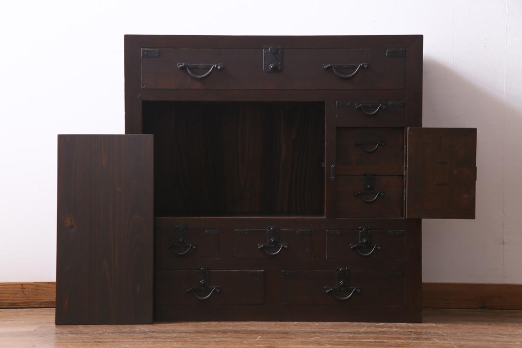 アンティーク家具　和製アンティーク　明治期　ヒノキ材　バランスのとれたデザインが品のある帳場箪笥(収納棚、戸棚、時代箪笥)