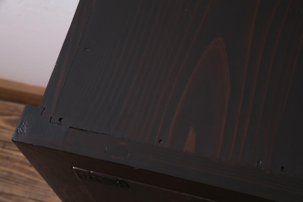 アンティーク家具　和製アンティーク　明治期　ヒノキ材　バランスのとれたデザインが品のある帳場箪笥(収納棚、戸棚、時代箪笥)