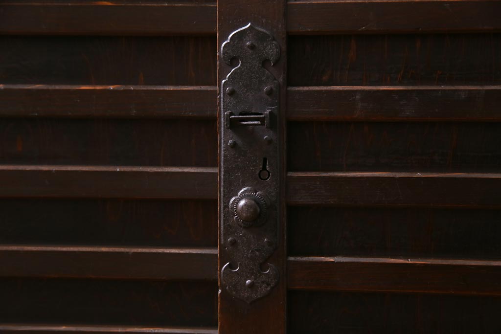 アンティーク家具　和製アンティーク　明治期　ヒノキ材　バランスのとれたデザインが品のある帳場箪笥(収納棚、戸棚、時代箪笥)