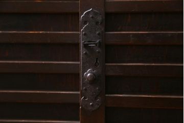 アンティーク家具　和製アンティーク　明治期　ヒノキ材　バランスのとれたデザインが品のある帳場箪笥(収納棚、戸棚、時代箪笥)