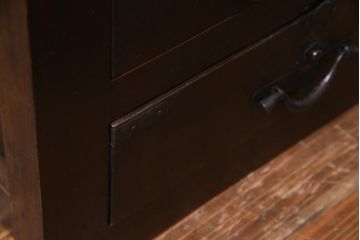 アンティーク家具　和製アンティーク　明治期　ヒノキ材　バランスのとれたデザインが品のある帳場箪笥(収納棚、戸棚、時代箪笥)