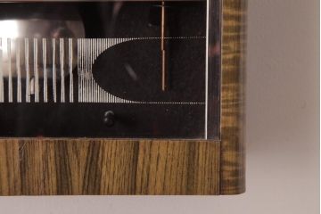アンティーク雑貨　RHYTHM(リズム時計工業)　スリースター　ゼンマイ式　昭和レトロな雰囲気が魅力的な掛け時計(振り子時計、柱時計)