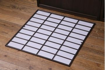 和製アンティーク　当店オリジナルガラス入り　裏障子付き　上品な雰囲気醸し出す格子戸2枚セット(建具、ガラス帯戸、引き戸)