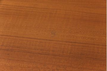 ヴィンテージ家具　イギリスビンテージ　nathan社(ネイサン)　チーク材　十字の扉が目を引くリビングボード(収納棚)