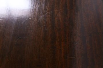 アンティーク家具　イギリスアンティーク　WARING&GILLOW(ワーリングギロー)社製　マホガニー材　大きく曲がった猫脚が目を引くキャビネット(収納棚、サイドボード)