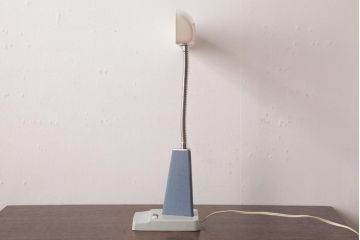 中古　シンプルモダンな東芝蛍光灯明規スタンドFO-5518(デスクライト)