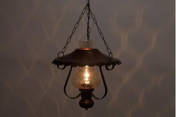 イギリスアンティーク　アイアン製　ガラスを通した光がおしゃれなハンギングランプ(吊り下げ照明)(2)