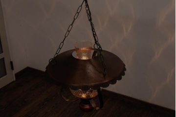 イギリスアンティーク　アイアン製　ガラスを通した光がおしゃれなハンギングランプ(吊り下げ照明)(2)