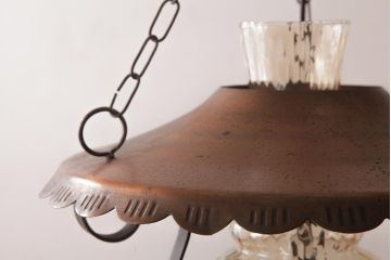 イギリスアンティーク　アイアン製　ガラスを通した光がおしゃれなハンギングランプ(吊り下げ照明)(2)