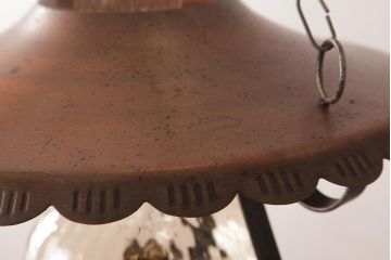 イギリスアンティーク　アイアン製　ガラスを通した光がおしゃれなハンギングランプ(吊り下げ照明)(2)