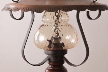 イギリスアンティーク　アイアン製　ガラスを通した光がおしゃれなハンギングランプ(吊り下げ照明)(2)