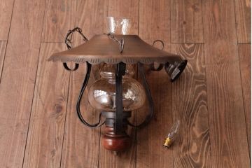 イギリスアンティーク　アイアン製　ガラスを通した光がおしゃれなハンギングランプ(吊り下げ照明)(2)