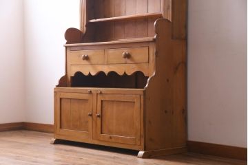 アンティーク家具　パイン材　カントリースタイルにぴったりのアンティークキッチンキャビネット(カップボード、重ね食器棚、収納棚)