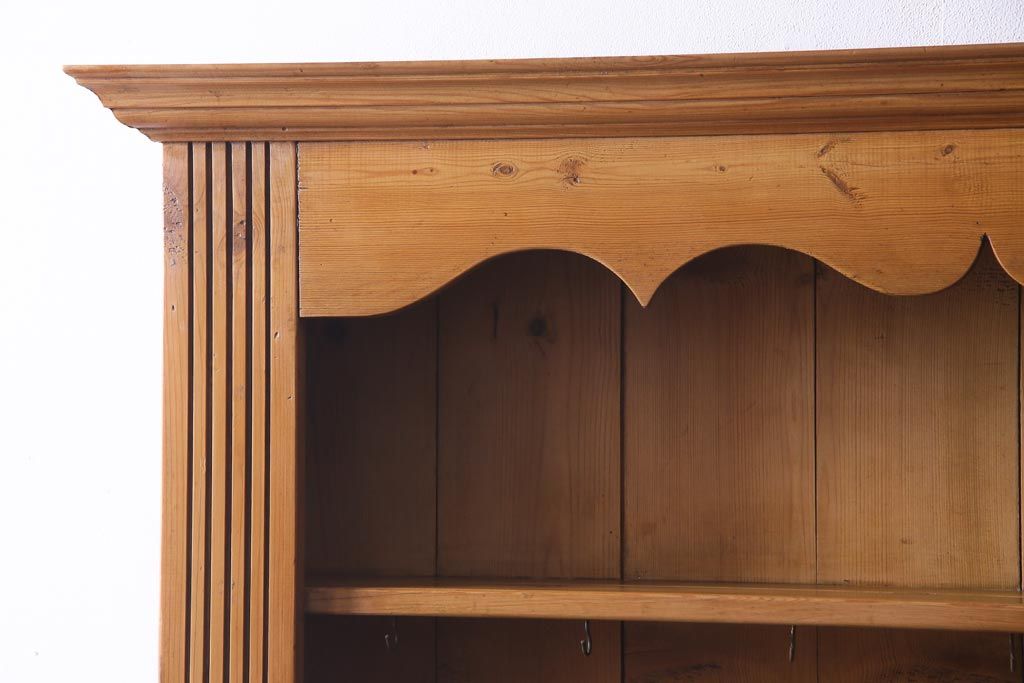 アンティーク家具　パイン材　カントリースタイルにぴったりのアンティークキッチンキャビネット(カップボード、重ね食器棚、収納棚)