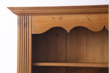 アンティーク家具　パイン材　カントリースタイルにぴったりのアンティークキッチンキャビネット(カップボード、重ね食器棚、収納棚)