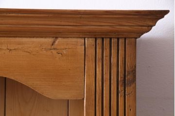 アンティーク家具　パイン材　カントリースタイルにぴったりのアンティークキッチンキャビネット(カップボード、重ね食器棚、収納棚)