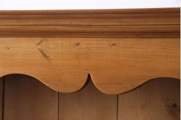 アンティーク家具　パイン材　カントリースタイルにぴったりのアンティークキッチンキャビネット(カップボード、重ね食器棚、収納棚)