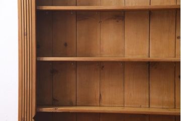 アンティーク家具　パイン材　カントリースタイルにぴったりのアンティークキッチンキャビネット(カップボード、重ね食器棚、収納棚)