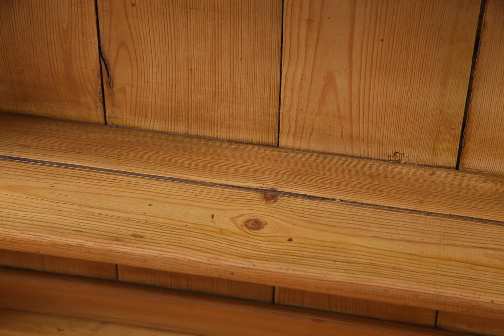 アンティーク家具　パイン材　カントリースタイルにぴったりのアンティークキッチンキャビネット(カップボード、重ね食器棚、収納棚)