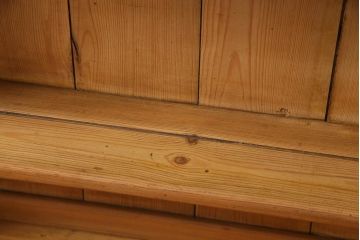 アンティーク家具　パイン材　カントリースタイルにぴったりのアンティークキッチンキャビネット(カップボード、重ね食器棚、収納棚)