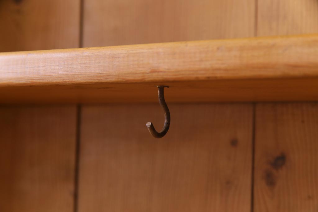 アンティーク家具　パイン材　カントリースタイルにぴったりのアンティークキッチンキャビネット(カップボード、重ね食器棚、収納棚)