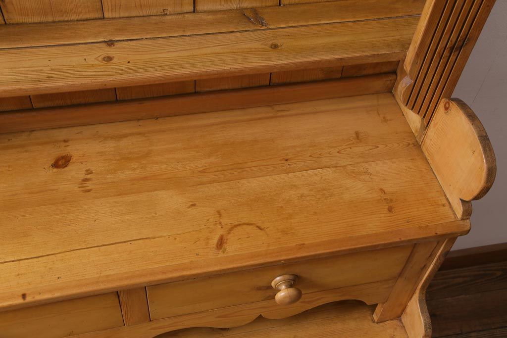 アンティーク家具　パイン材　カントリースタイルにぴったりのアンティークキッチンキャビネット(カップボード、重ね食器棚、収納棚)