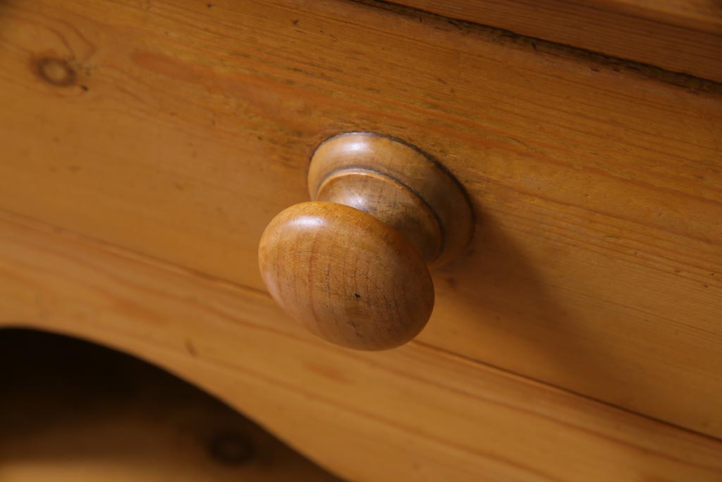 アンティーク家具　パイン材　カントリースタイルにぴったりのアンティークキッチンキャビネット(カップボード、重ね食器棚、収納棚)