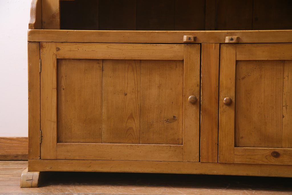 アンティーク家具　パイン材　カントリースタイルにぴったりのアンティークキッチンキャビネット(カップボード、重ね食器棚、収納棚)