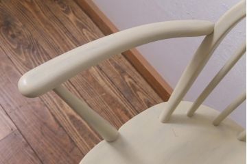 ペイント家具　ERCOL(アーコール)　あたたかなカラーのフープバックアームチェア(ウィンザーチェア、椅子、ウインザーチェア)