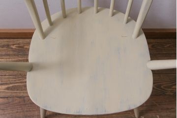 ペイント家具　ERCOL(アーコール)　あたたかなカラーのフープバックアームチェア(ウィンザーチェア、椅子、ウインザーチェア)