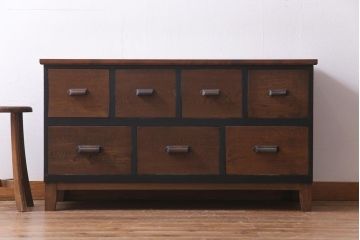 ペイント家具　大正昭和初期　ブラックのペイントが格好良いリメイクローチェスト(リビングボード、時代箪笥、アンティークチェスト)