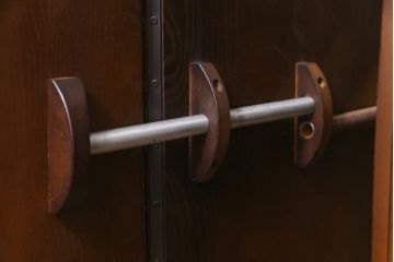 ヴィンテージ家具　イギリスビンテージ　ERCOL(アーコール)　上品で洗練されたデザインのバタフライトロリー(キッチンワゴン、キャスターワゴン)