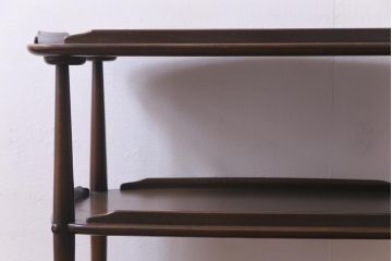 ヴィンテージ家具　イギリスビンテージ　ERCOL(アーコール)　トロリー　落ち着いた色合いが品のあるキャスターワゴン(キッチンワゴン)