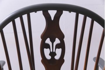ペイント家具　ERCOL(アーコール)　シスルバック　クッション付き　ラウンジチェア(イージーチェア、椅子、アームチェア)