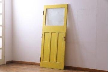 フランスビンテージ　レトロポップなイエローカラーのペイントドア(扉、建具)