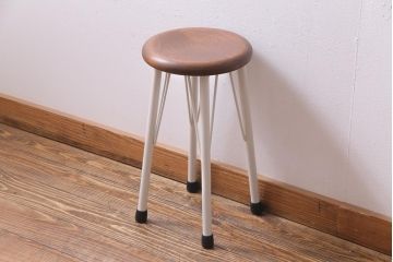 ラフジュ工房オリジナル　アンティークホワイト　アイアンレッグのペイントが可愛らしい丸スツール(チェア、椅子)