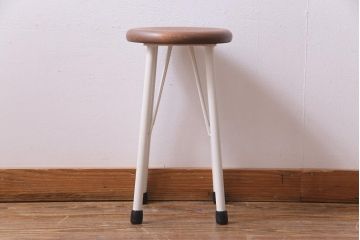 ラフジュ工房オリジナル　アンティークホワイト　アイアンレッグのペイントが可愛らしい丸スツール(チェア、椅子)