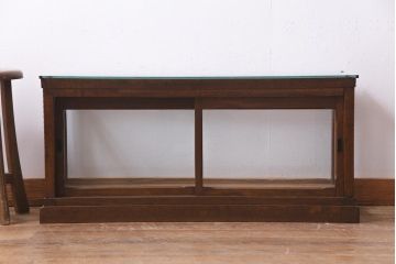 アンティーク家具　和製アンティーク　ナラ材　彫りが目を引く大正ロマンなガラスケース(ショーケース、卓上陳列棚)
