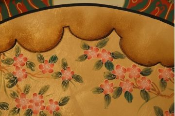 アンティーク雑貨　中古　木製　御所車図　圧巻!金漆装飾の3尺飾り盆(大盆)