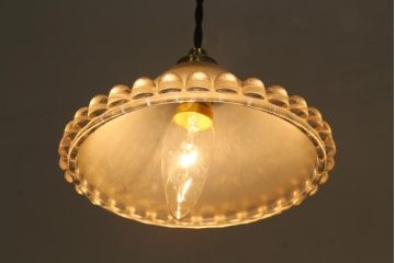フランスビンテージ　縁に付いた丸いガラスが可愛らしいペンダントライト(天井照明、吊り下げ照明)(2)