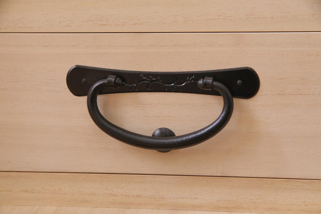 当店リメイク家具　岩谷堂箪笥　みちのく8号　収納棚にもできる脚付き衣装箪笥(サイドボード、チェスト)