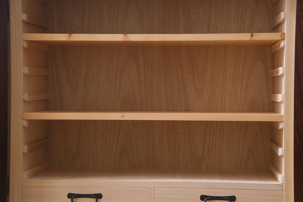 当店リメイク家具　岩谷堂箪笥　みちのく8号　収納棚にもできる脚付き衣装箪笥(サイドボード、チェスト)