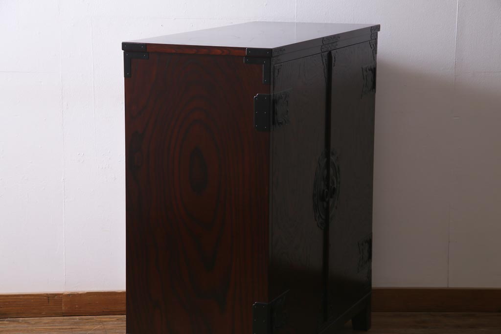 当店リメイク家具　岩谷堂箪笥　みちのく8号　収納棚にもできる脚付き衣装箪笥(サイドボード、チェスト)