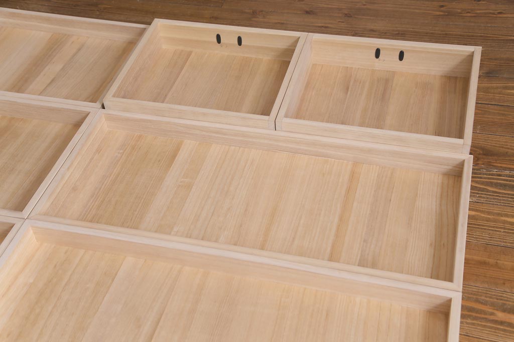 当店リメイク家具　岩谷堂箪笥　みちのく8号　収納棚にもできる脚付き衣装箪笥(サイドボード、チェスト)