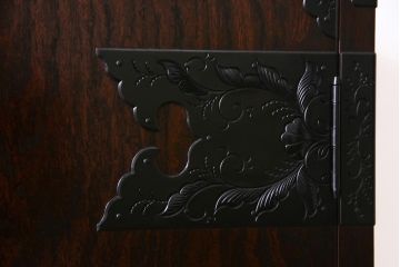 当店リメイク家具　岩谷堂箪笥　みちのく8号　収納棚にもできる脚付き衣装箪笥(サイドボード、チェスト)