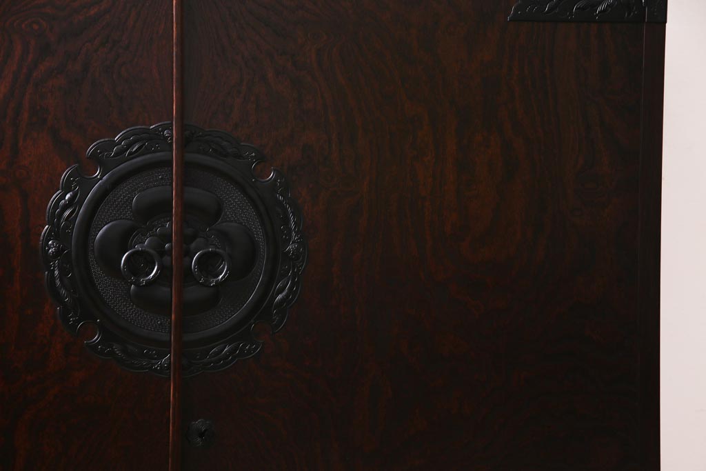 当店リメイク家具　岩谷堂箪笥　みちのく8号　収納棚にもできる脚付き衣装箪笥(サイドボード、チェスト)