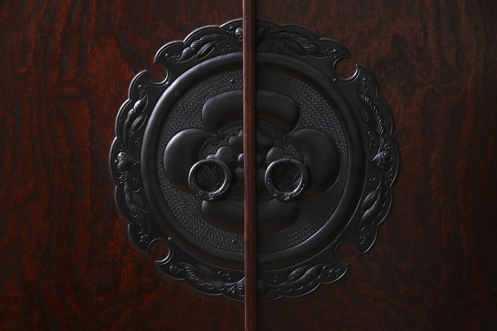 当店リメイク家具　岩谷堂箪笥　みちのく8号　収納棚にもできる脚付き衣装箪笥(サイドボード、チェスト)